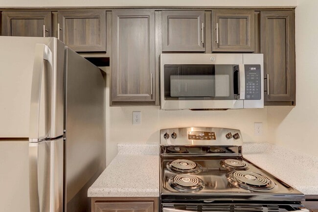 Photo - Americana Lakewood Apartments