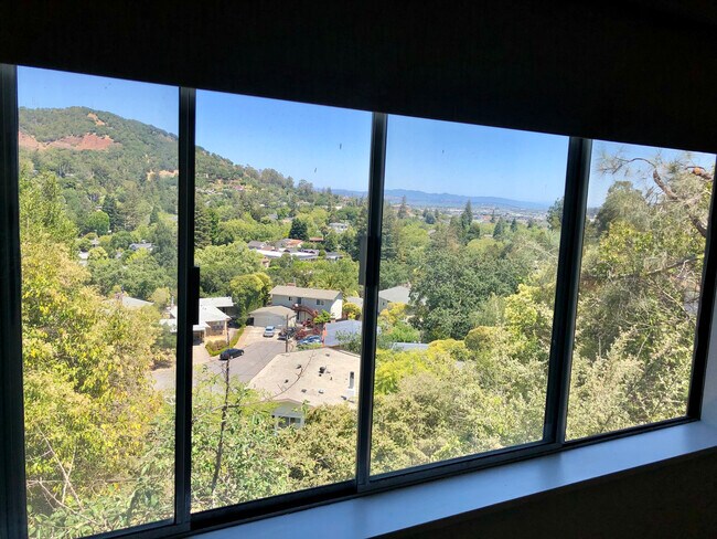 View from first bedroom - 12 Hepburn Heights Rd Unidad B