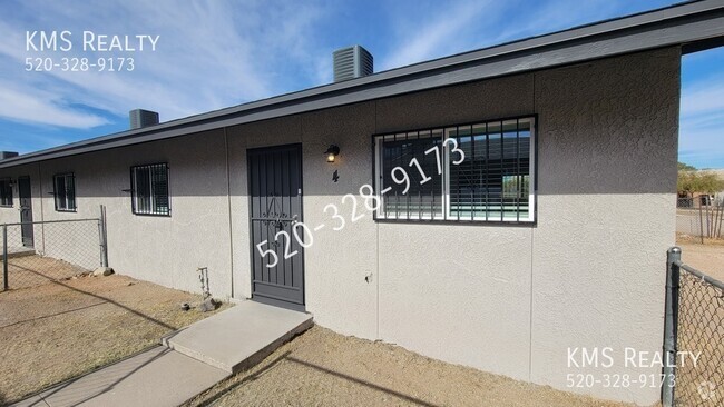 Building Photo - 2 Bed / 1 Bath - OWNER/AGENT Unit 4 Rental