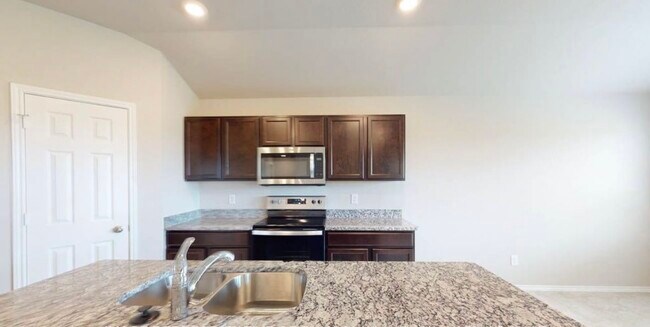 Photo - 1261 Lindsey Dr