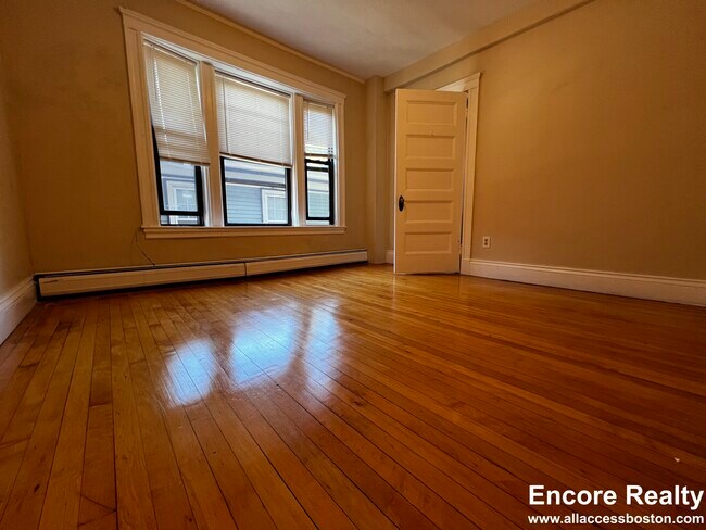 Photo - 9 Upland Rd Unit 5