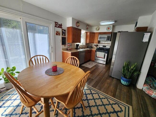 Photo - 605 Raemar Dr