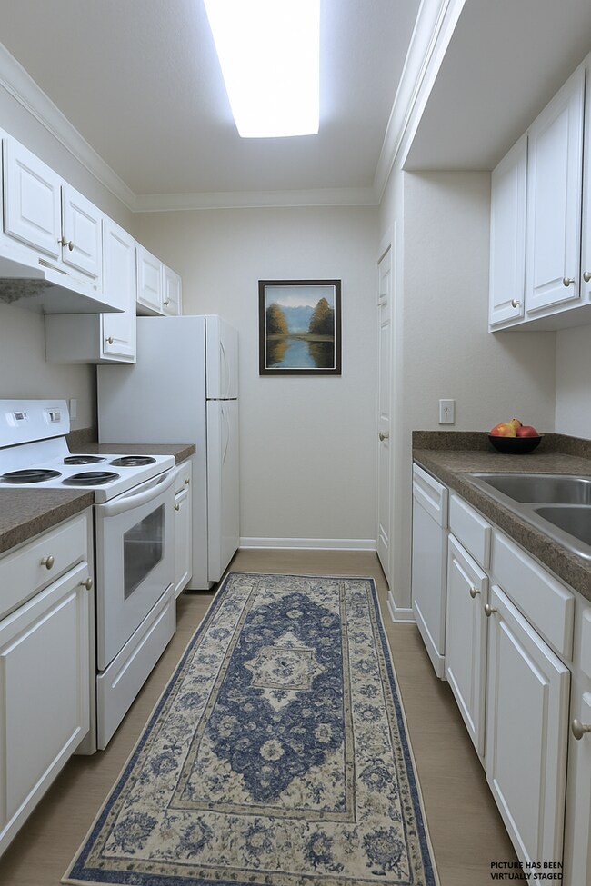 Photo - Updated, clean 1x1 New floors, appliances,...