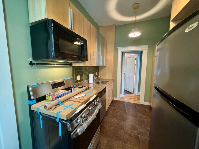 Photo - 168 Neal St
