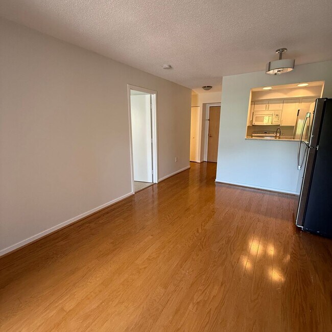 Photo - Observatory 402 Unit 1