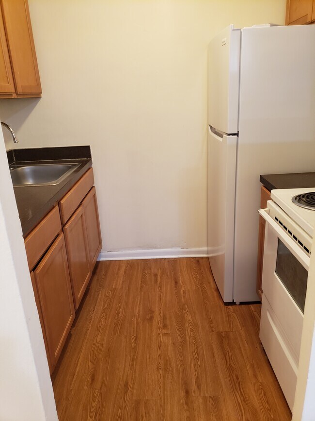 Photo - 6006 N Kenmore Ave