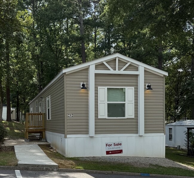 Photo - 500 Webster Rd