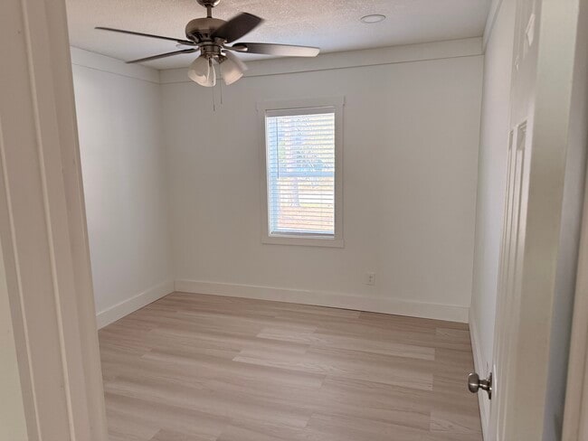 Photo - 1155 6th St SW