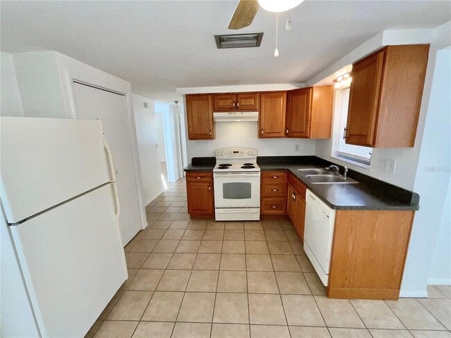 Photo - 5829 Embay Ave