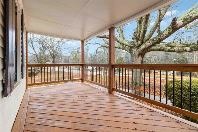 Photo - 2141 Fairburn Rd SW