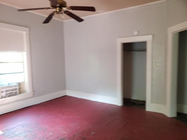 Photo - 706 N.18th