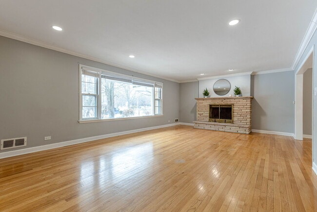 Photo - 996 Castlegate Ct