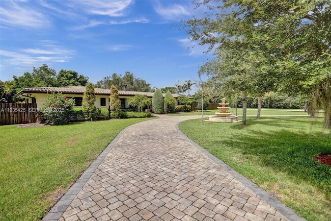 Photo - 9890 SW 138th St