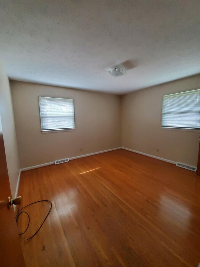 Photo - 3499 Brunswick Rd