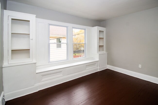 Photo - 14112 Edgewood Ave Unit Up