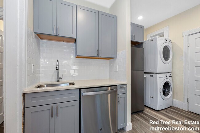 Photo - 46 Brackett St Unidad 2