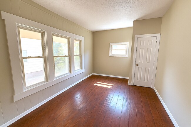 Photo - 616 N Exeter Ave