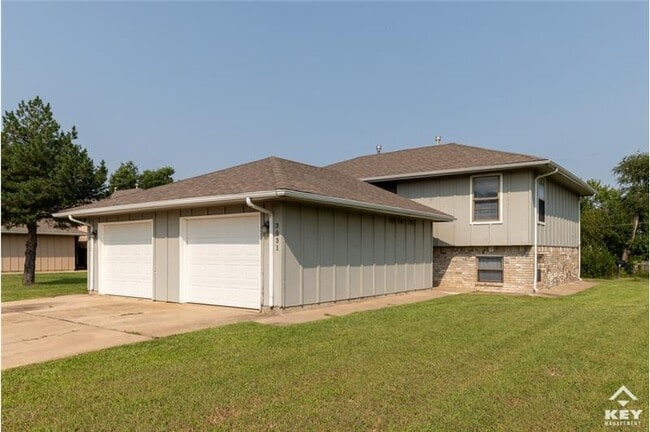 Building Photo - 3031 S Brandywine Rd Rental