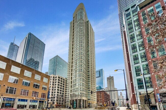 Photo - 345 N La Salle Dr Condo Unit 1902