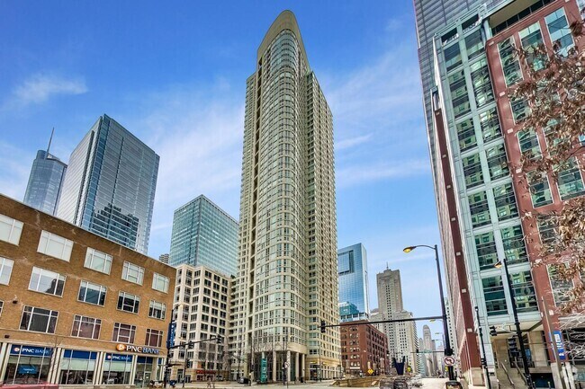 Building Photo - 345 N La Salle Dr Unit 1902 Rental