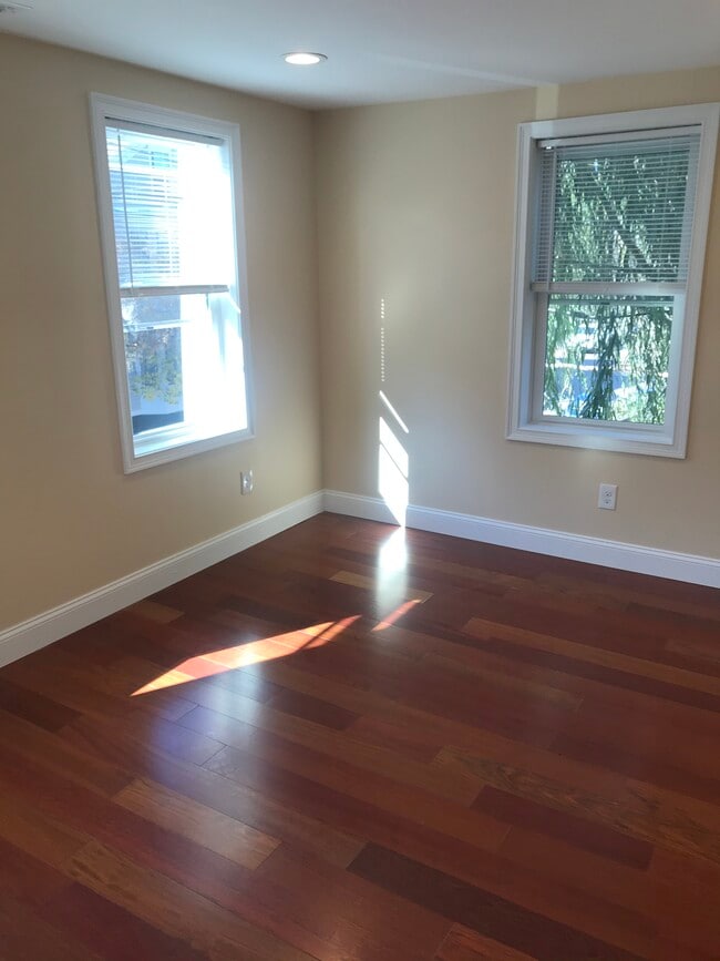 Photo - 35 Governor St