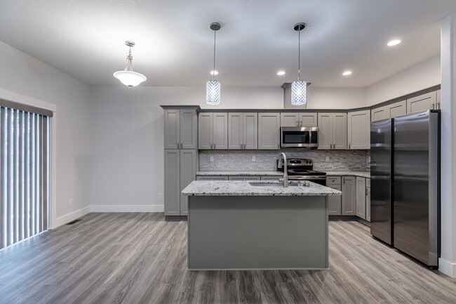Photo - 241 N 15th St