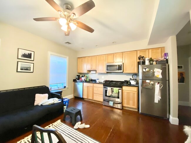 Building Photo - 180 Hillside St Unit 3 Rental