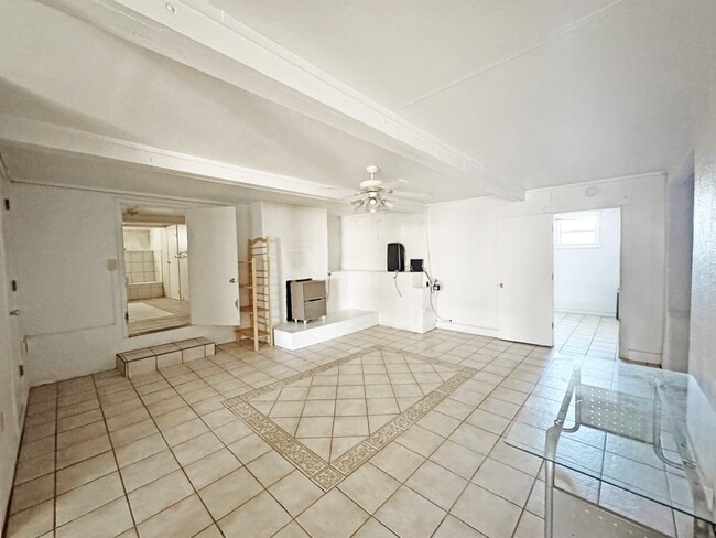 Photo - 504 E Ave East