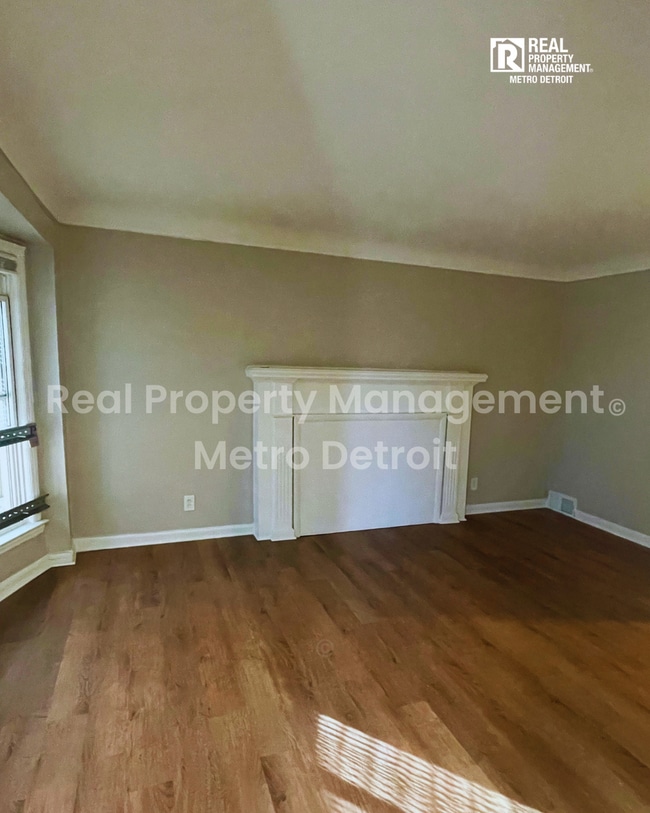 Photo - 18445 Ardmore St