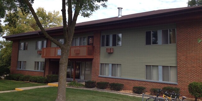 Carriage Hill Apartments - 1161 - Carriage Hill Apartments - 1161