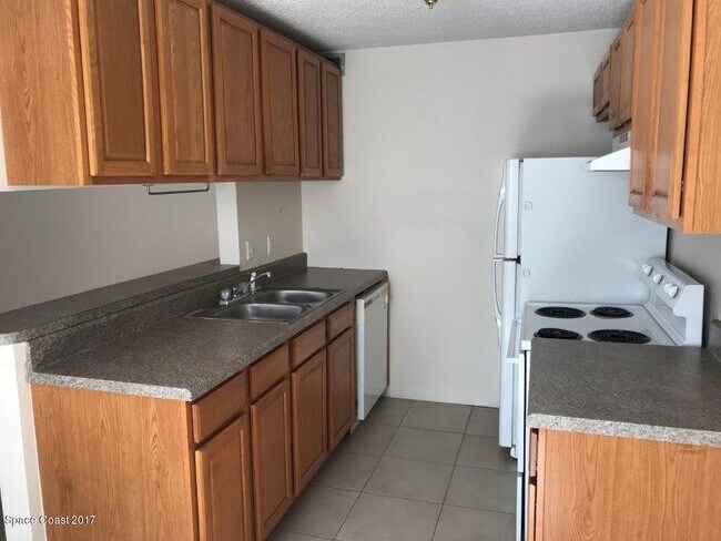 Photo - 421 Mercury Ave SE Apartment Unit 2