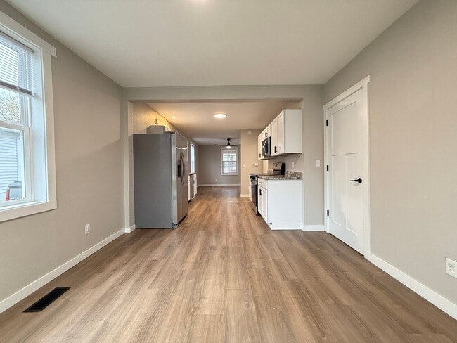 Photo - 314 4th St N