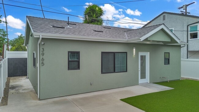 3965 La Salle Ave