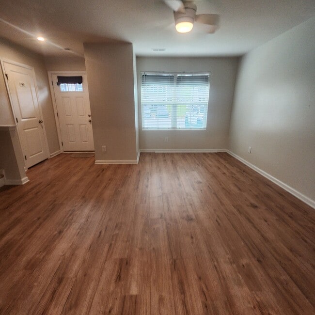 Photo - 525 Hampton Townes Dr