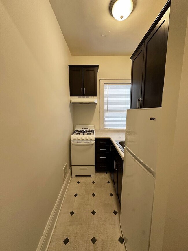 Photo - 1435 West 31st St