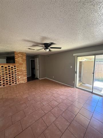 Photo - 708 E Pecan St