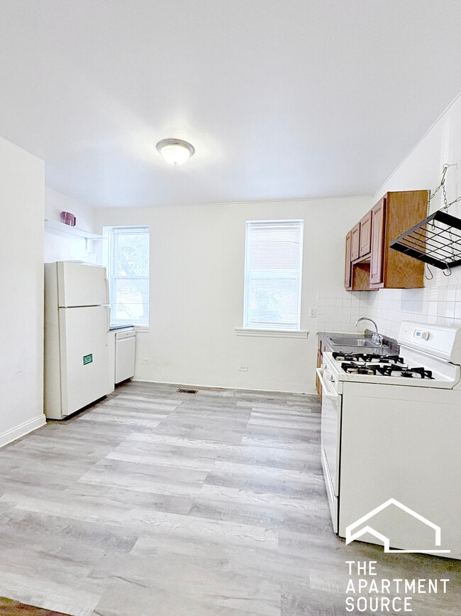 Photo - 1900 S Throop St Unit 9