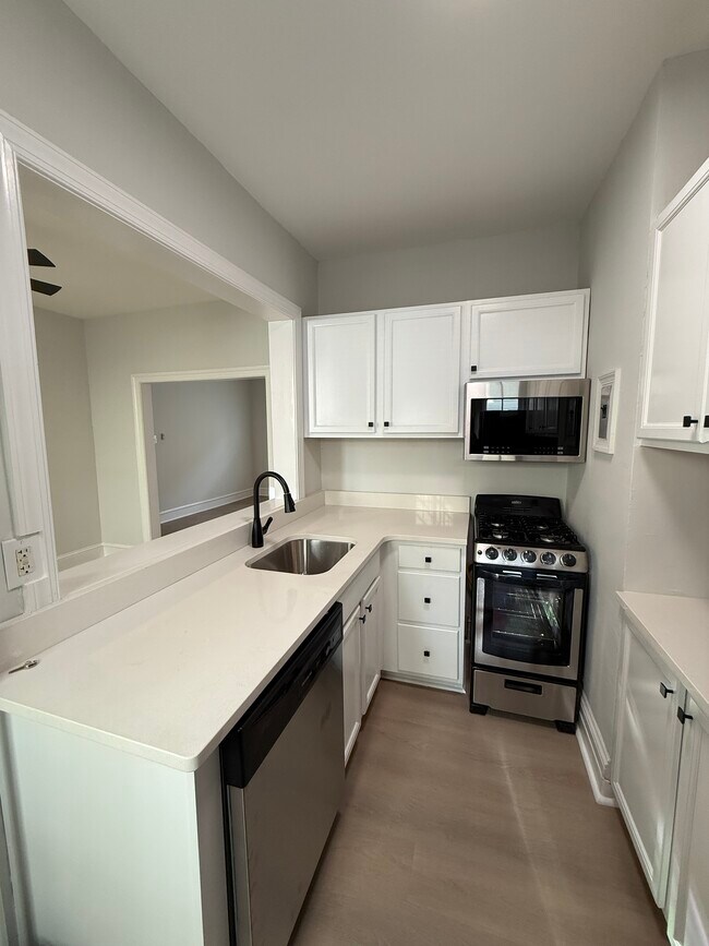 Photo - 108 Forrest Ave Unit 5