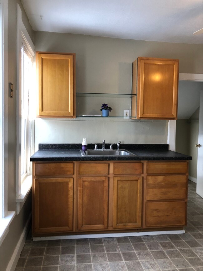 Photo - 2370 S Woodward St Unidad UPPER