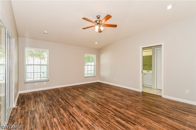 Photo - 306 NE 17th Pl