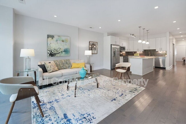 Building Photo - 3821 14th St NW Unit 6