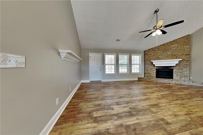 Photo - 204 Cambridge Dr