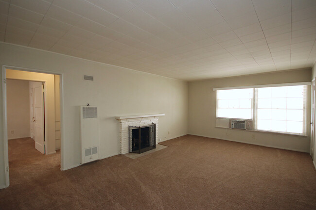 Photo - 181 S Marengo Ave Condo Unit 10