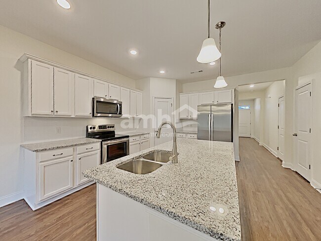 Photo - 444 Charity Ln