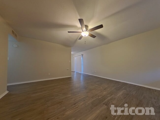 Photo - 3607 N 87th Ave