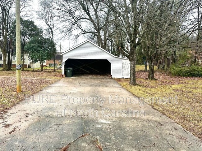 Photo - 1402 S Main St