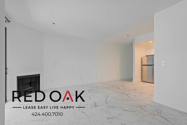 Photo - 8811 Burton Way Unidad 216