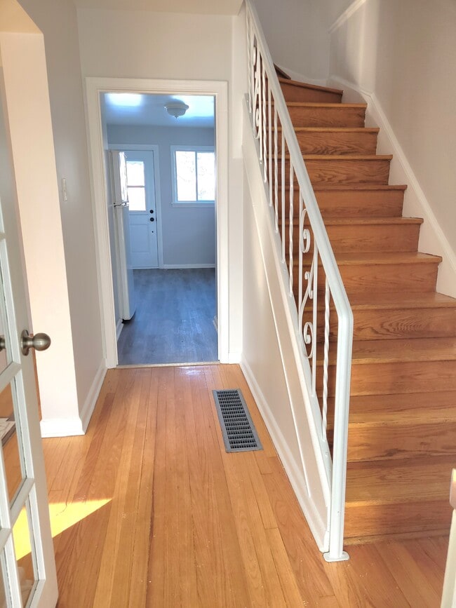 Photo - 1677 Baseline Rd