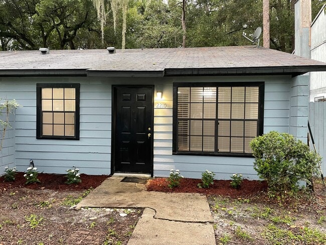 Photo - 2210 SW 70th Terrace