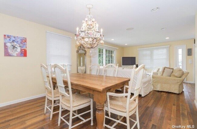 Photo - 748 Ocean Breeze Walk